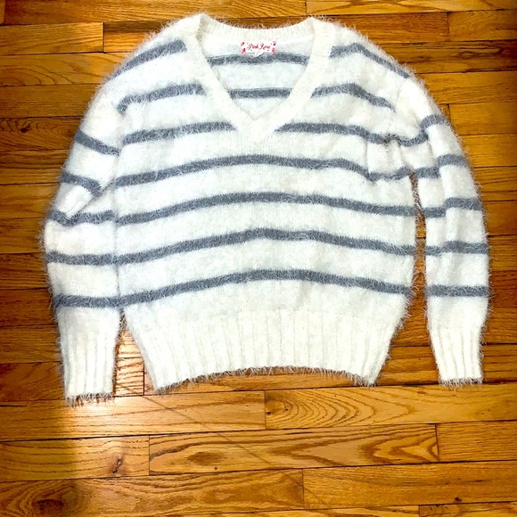 Fluffy/soft sweater - Picture 1 of 3